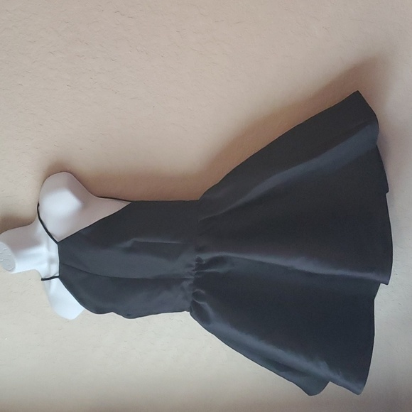 4/$30 **NWT Fashion Nova buttercup satin dress size L (slight imperfecti… - Picture 2 of 13